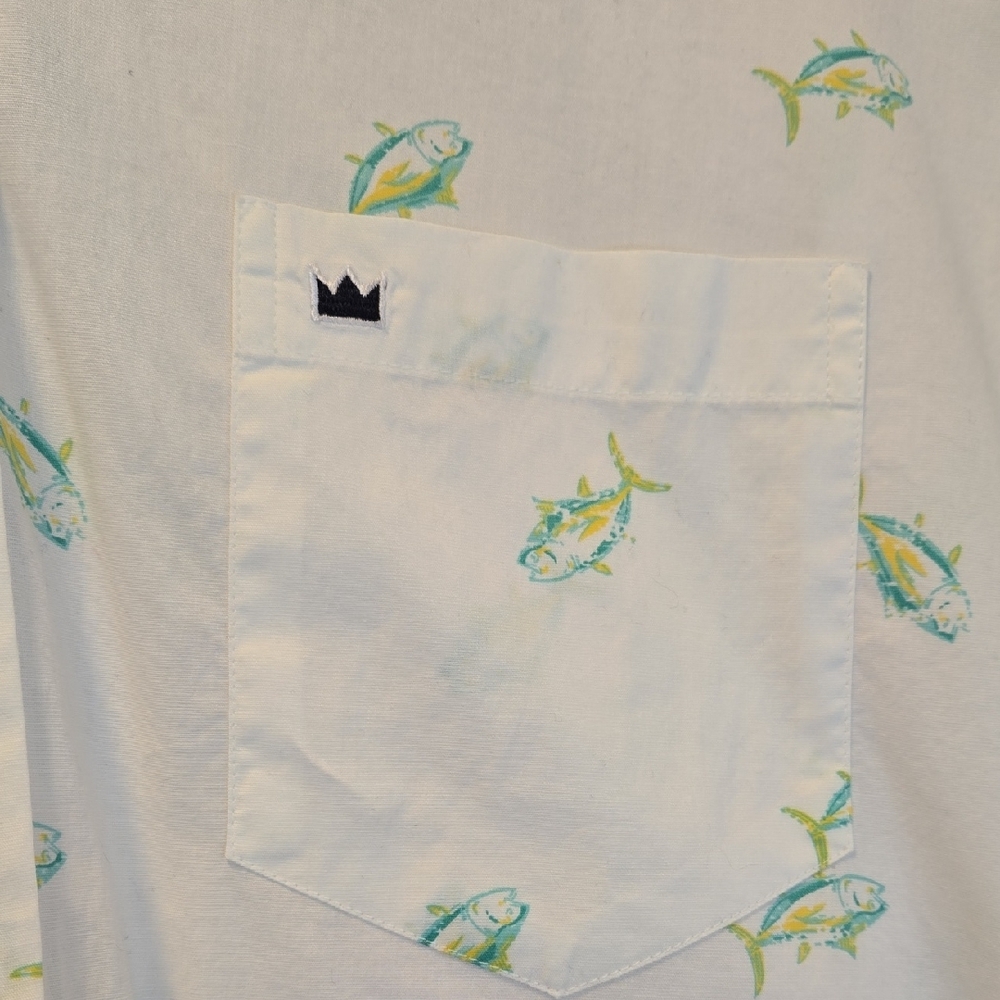 Crown & Ivy Men’s Large Classic Fit Fish Print Button Down Shirt Cotton Coastal - Picture 2 of 4